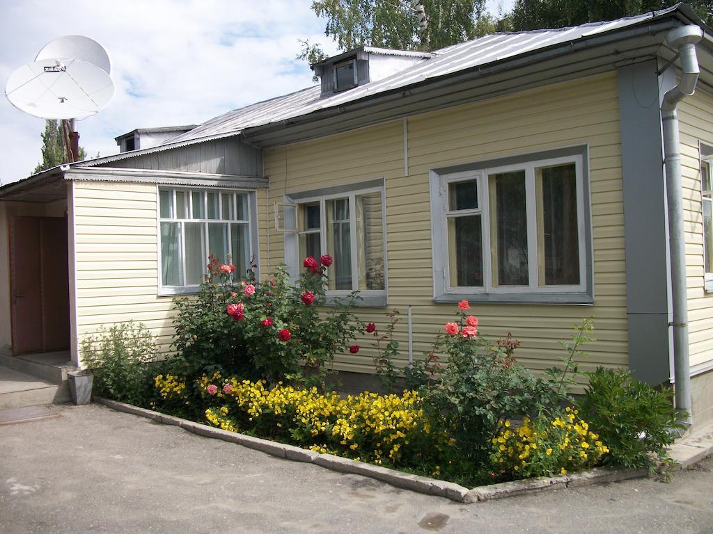 Enirest Hotel Karakol Exterior photo